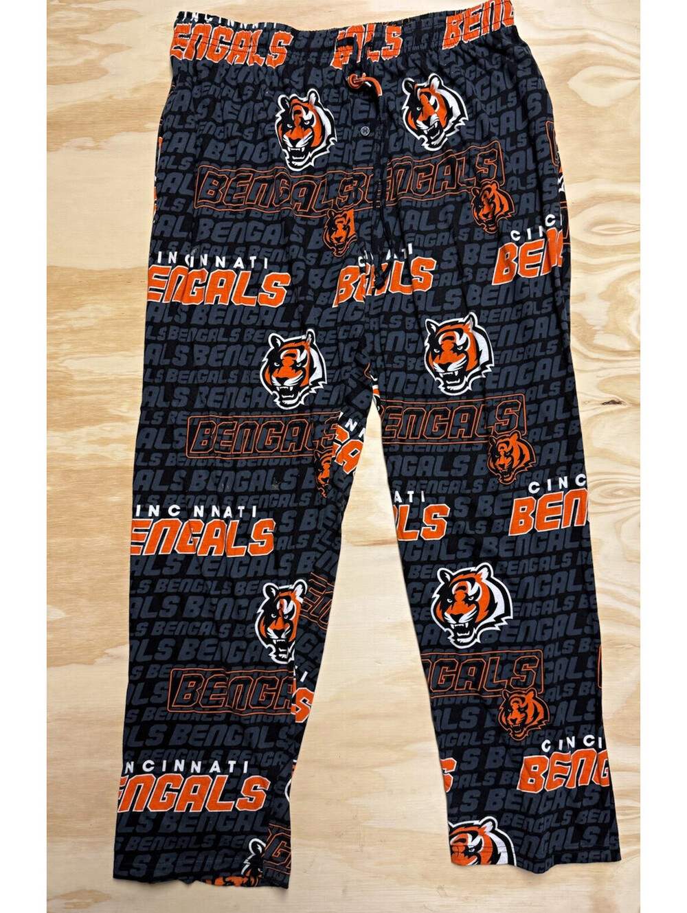 NFL Team Apparel NFL Cincinnati Bengals Men’s M Black Orange Pajama Pants
